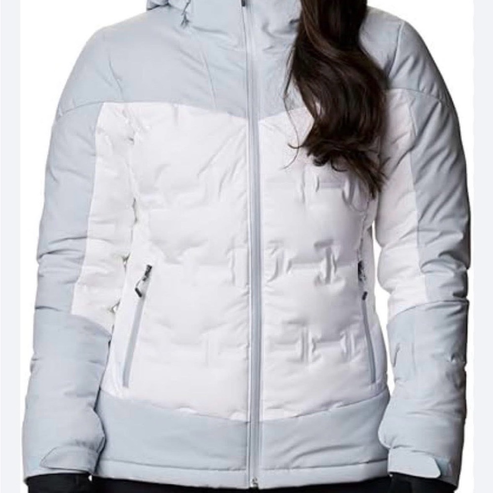 Columbia Women's Snow Jacket in White and Light Gray